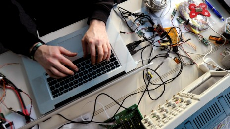 중국 해커와 컴퓨터 정비업체 손잡고 '크립토재킹' 범죄행각