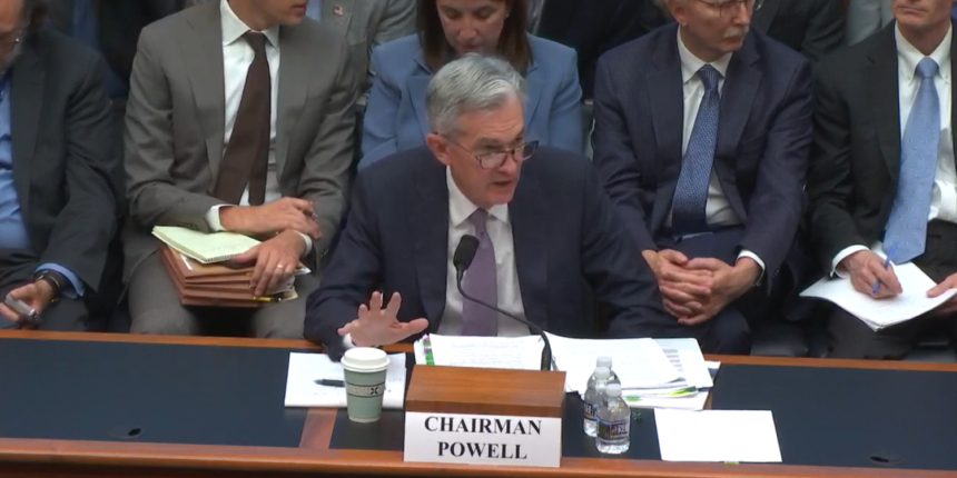  美 연준의장 “리브라 진행 불가” 강경 발언에 비트코인도 ‘흔들’