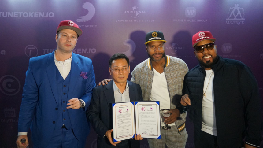  크리에이터 앱, 무안경 3D 기술회사 오버다임과 파트너십 체결