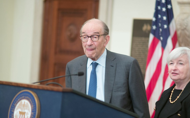  그리스펀 前 의장 