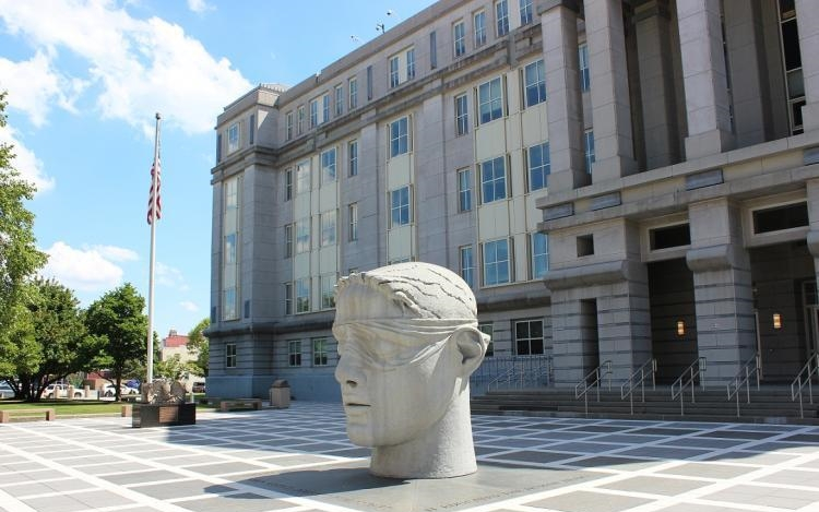  美 정부, ICO 업체 및 운영자 기소…