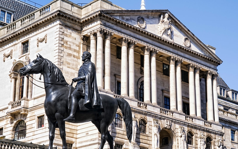  영란은행 경제 수석 “투기성 거래에 암호화폐 가치 떨어진다”