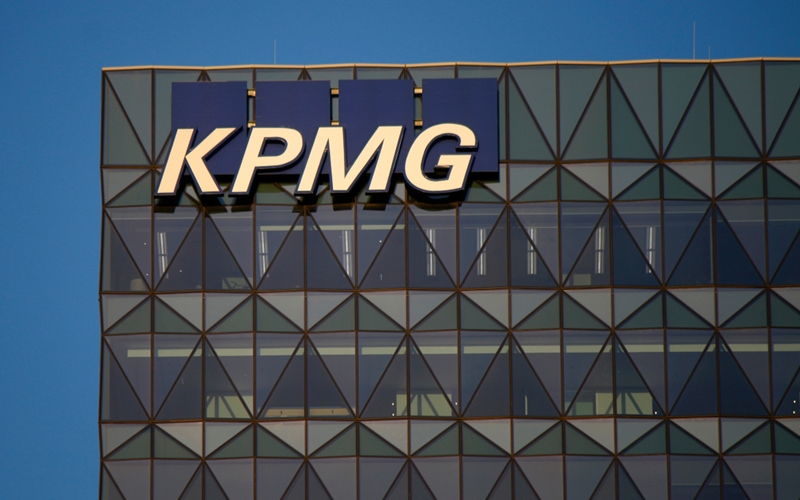  KPMG 