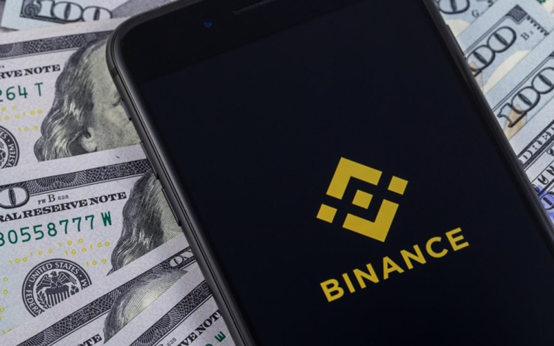  바이낸스, 美 이용자에 서비스 차단 시작…자금 인출 요청