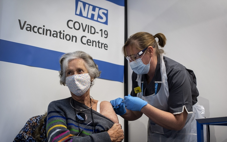  영국, 코로나19 백신 ‘블록체인’으로 관리한다