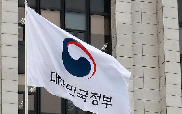  정부, 암호화폐 시장 과열에 '경고'…