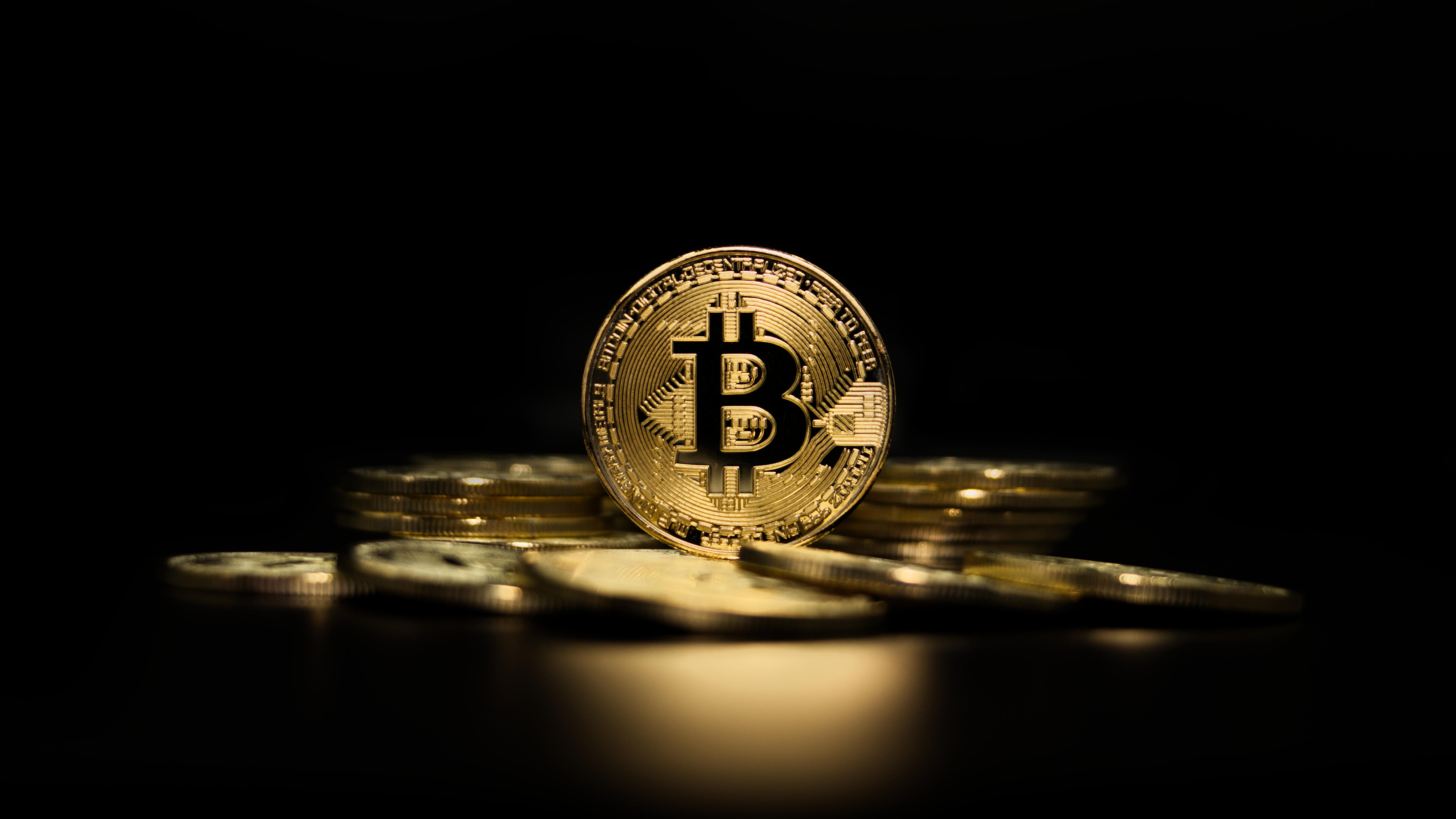  [시세 브리핑] 도지코인 15% 급등…SEC, 첫 비트코인 ETF 승인 결정 6월로 연기