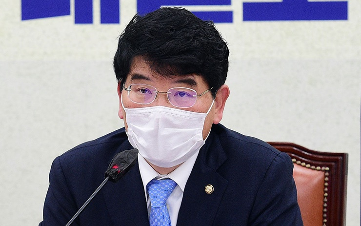 민주당, 결국 가상자산 과세 1년 유예 추진…이재명 공약가능성도 제기