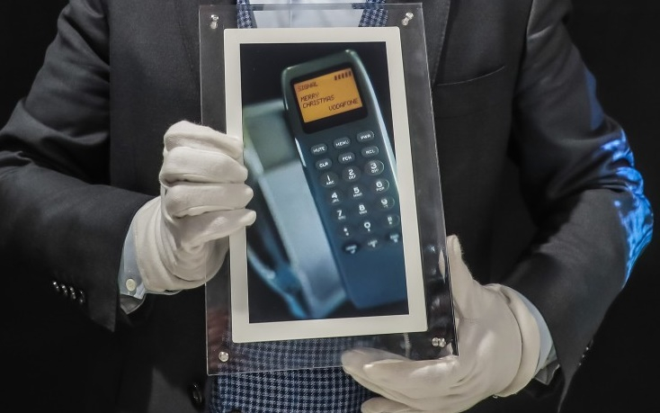  “메리 크리스마스”최초 문자 메시지 NFT, 1억 4000만 원에 팔려