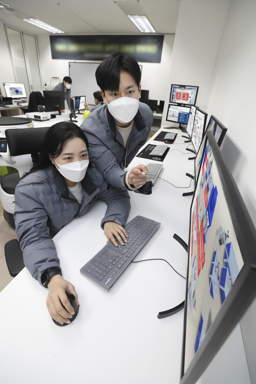  KT-한국로봇산업진흥원, 국내 첫 첨단로봇 '5G 실증환경' 구축