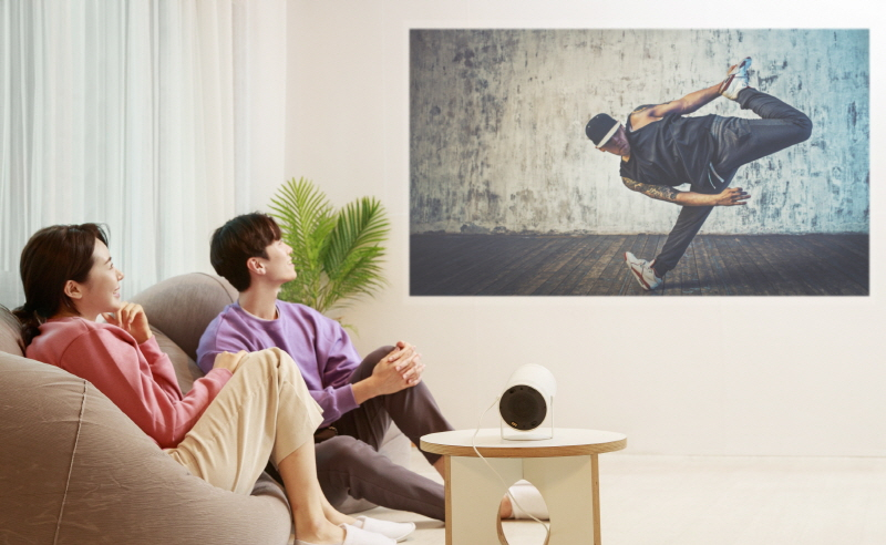  삼성전자, 포터블 스크린 '더 프리스타일' 국내 출시