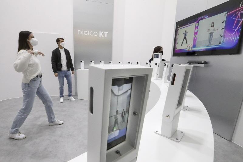  KT, MWC 2022에서 AI 영상분석 기반 '리얼 댄스' 서비스 공개