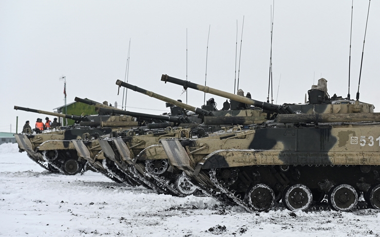 우크라이나 위기에 휘청이는 금융시장…‘비트코인’ 3만 8000달러 방어 중