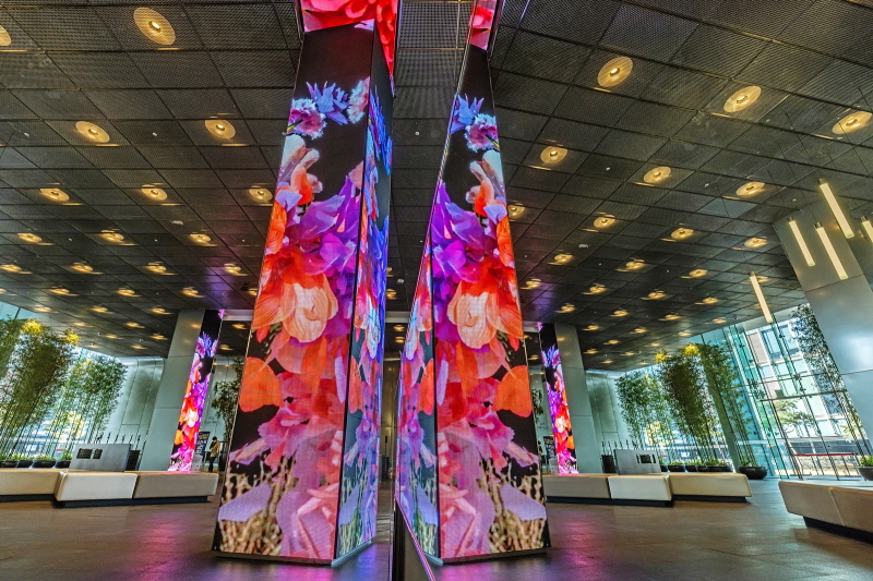  SKT, 미디어아트로 사옥에 초록 숲 담다