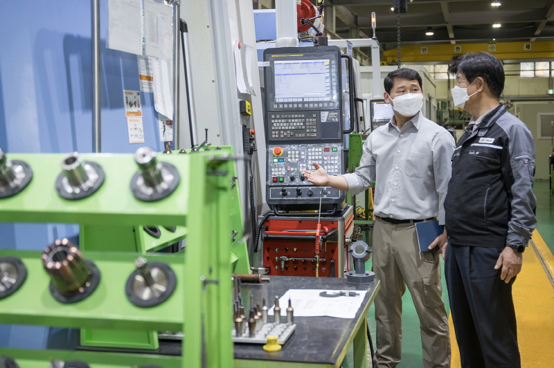  삼성전자 스마트공장 도입한 中企 '건우공정' 대통령 표창 수상