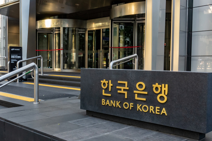  한은, 15년 만에 두 차례 연속 금리 인상...0.25%포인트 올린 1.75%