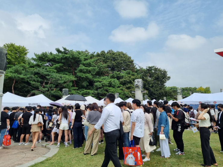 날씨만큼 열기 뜨거웠다...'제6회 청년의 날' 행사장 찾은 시민들로 북적