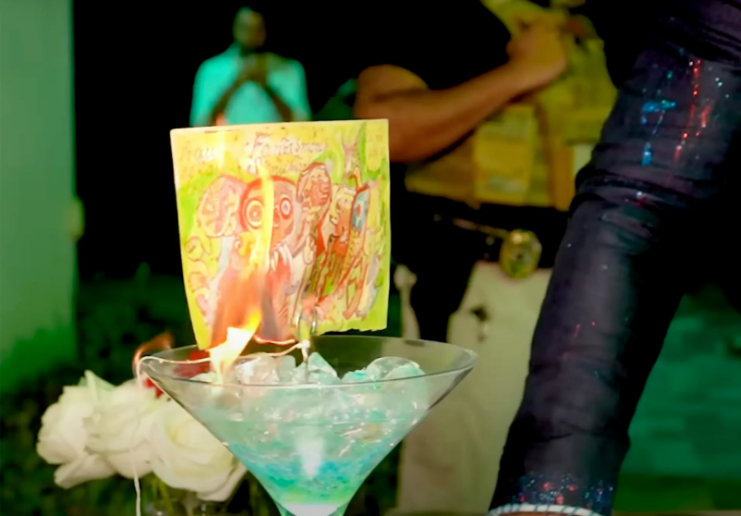  NFT 팔려고...'140억원' 프리다 칼로 그림 원본 불태워