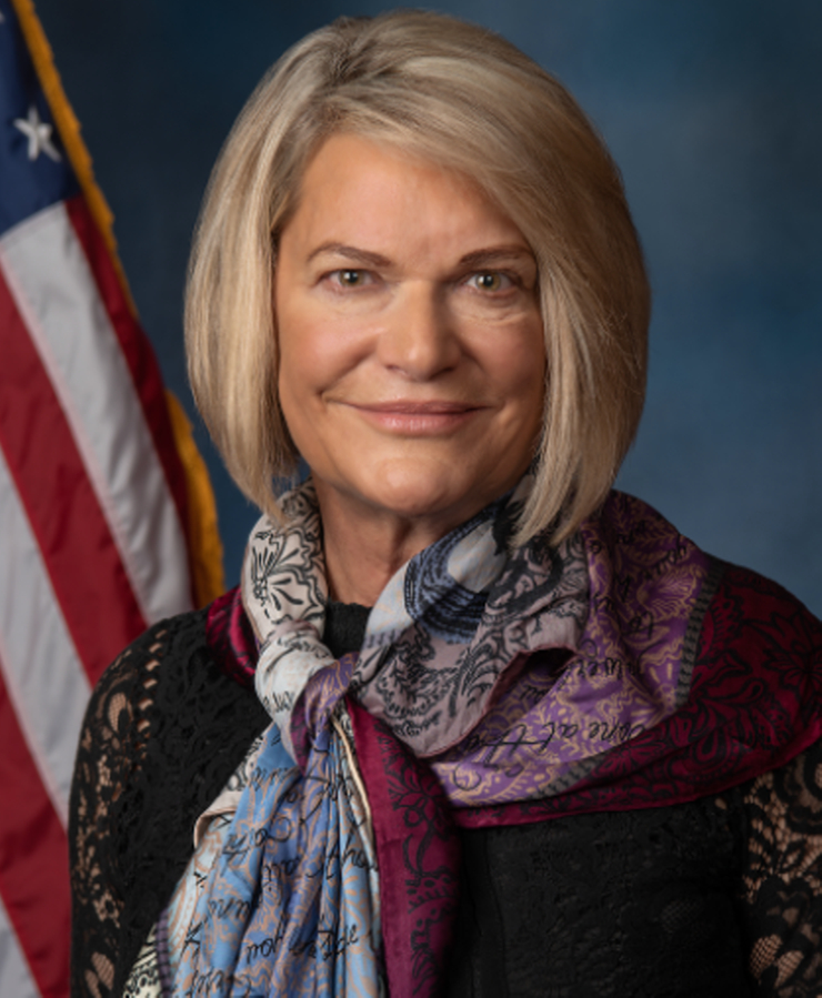  사진 = 신시아 루미스 상원의원 / 인터넷 갈무리 