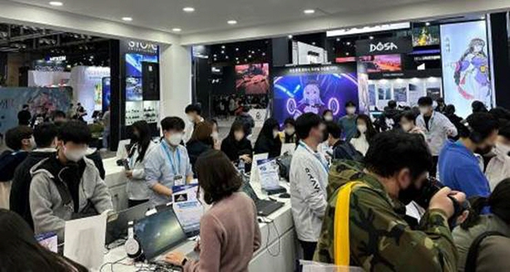  [지스타 2022] 그라비티 부스, 지스타 첫날부터 관심 집중