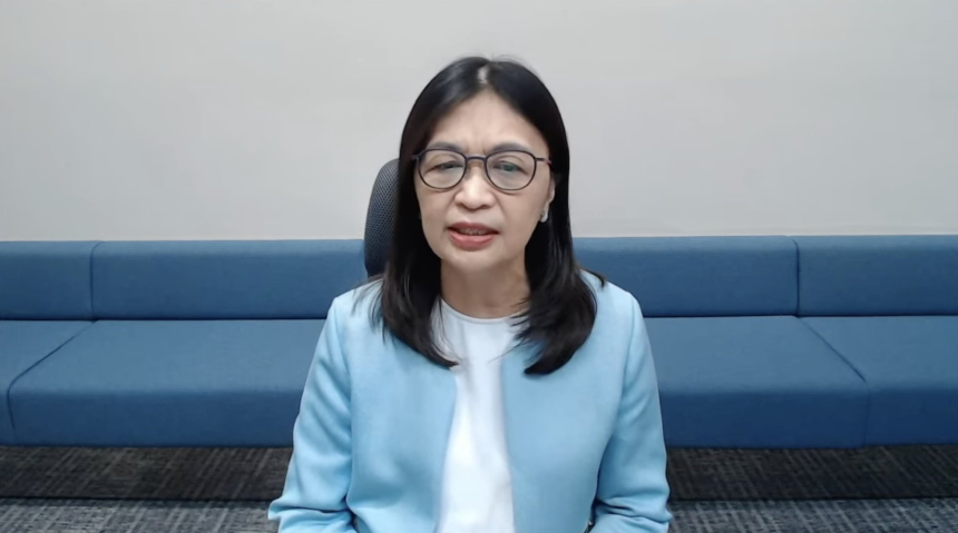 지원 의사 보였던 홍콩, 한 달 만에 