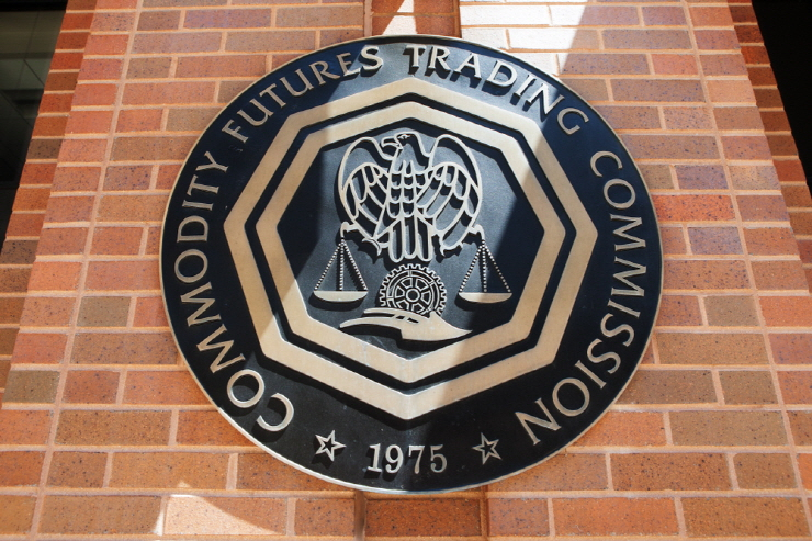 前 CFTC 의장 