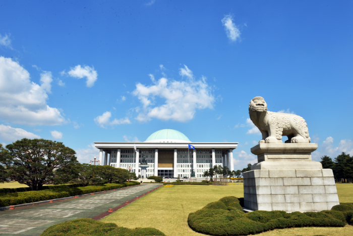  'K-칩스법' 기재위 통과...세액공제 대기업 15%·중소기업 25% 상향