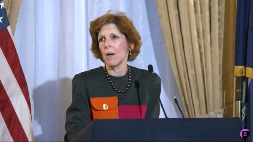 강성 매파 '로레타 메스터' 연은 총재 