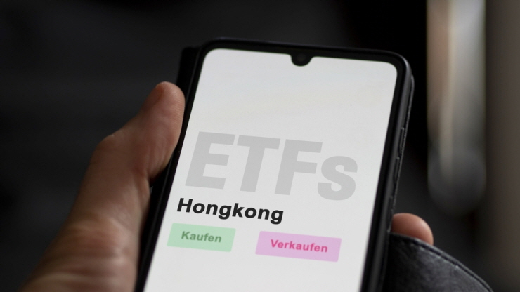 홍콩증권거래소, '글로벌 금융시장에서의 ETF·가상자산 생태계 개발' 보고서 발간...간접투자 권고
