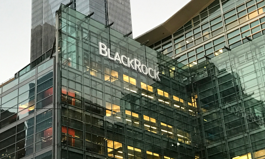  BlackRock's iShares Bitcoin ETF Inches Closer to SEC Approval 