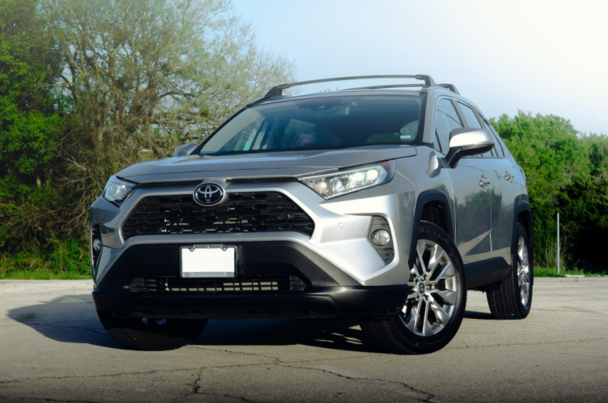  토요타 자동차, 에어백 결함으로 100만 대 이상 차량 모델 리콜