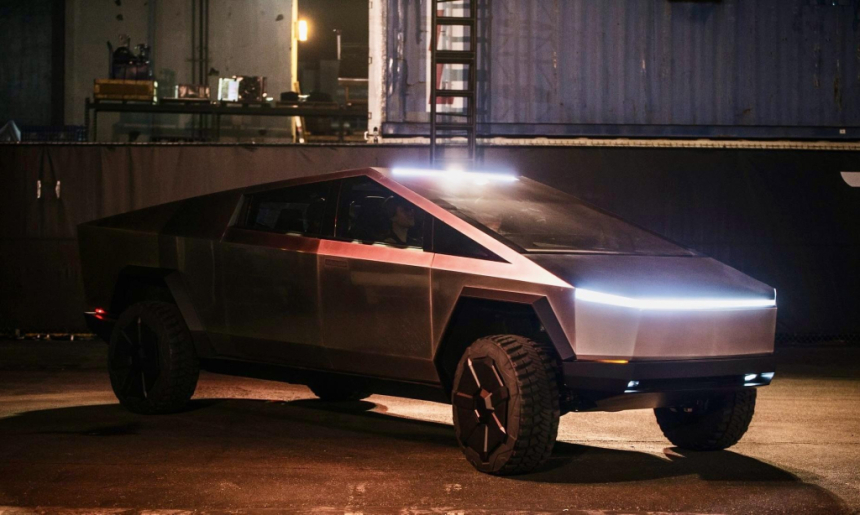  테슬라의 사이버트럭 안전에 대한 우려 발생 