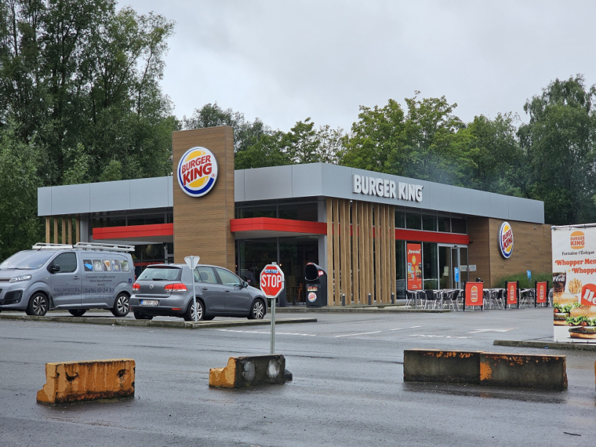  英 버거킹, '크리스마스를 가로채다' 캠페인 논란