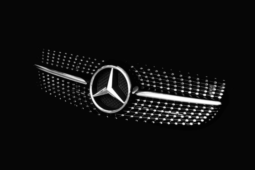  메르세데스-벤츠와 BMW, 2026년까지 중국에 1,000개의 EV 충전소 개설