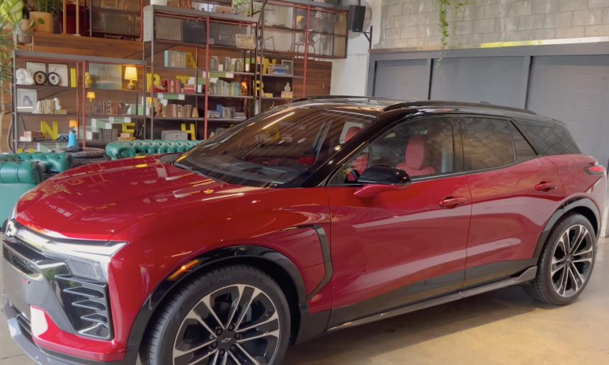  제너럴 모터스, 구글 인포테인먼트 안전 강화를 위해 애플 카플레이 및 안드로이드 오토 중단 