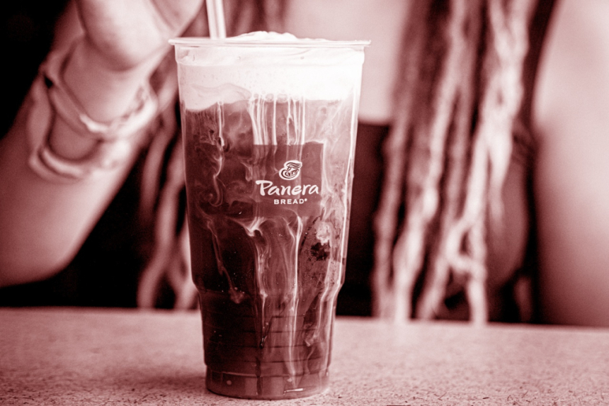  파네라 브레드 베이커리, 소송으로 셀프 서비스 스테이션에서 '유료 레모네이드' 판매 중단