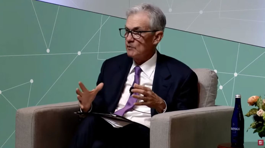 연준 파월 의장, 높은 인플레이션에도 금리 인상 가능성 낮아