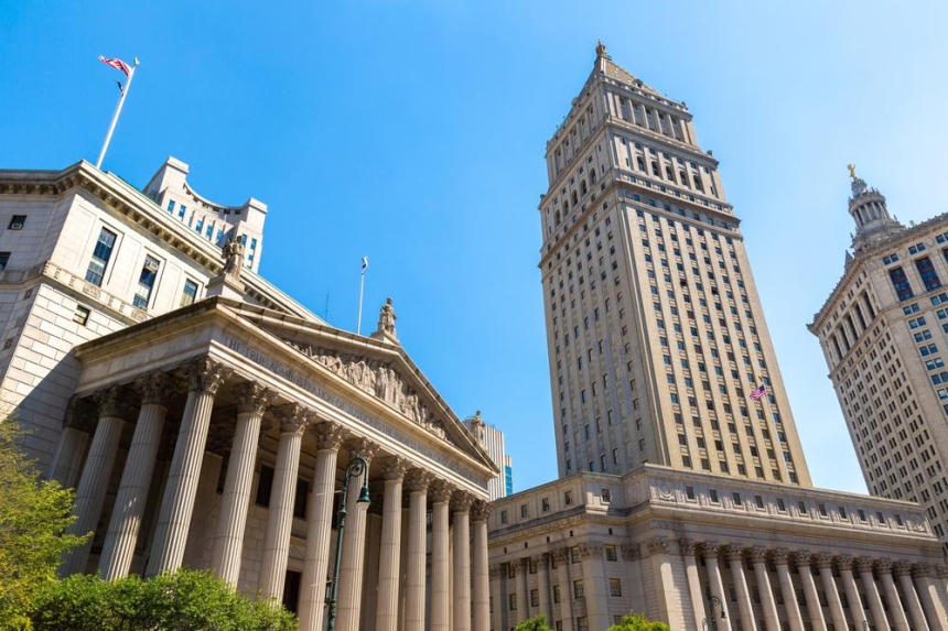기소된 뉴욕 시장, 논란 속 의문스러운 암호화폐 유산 남겨