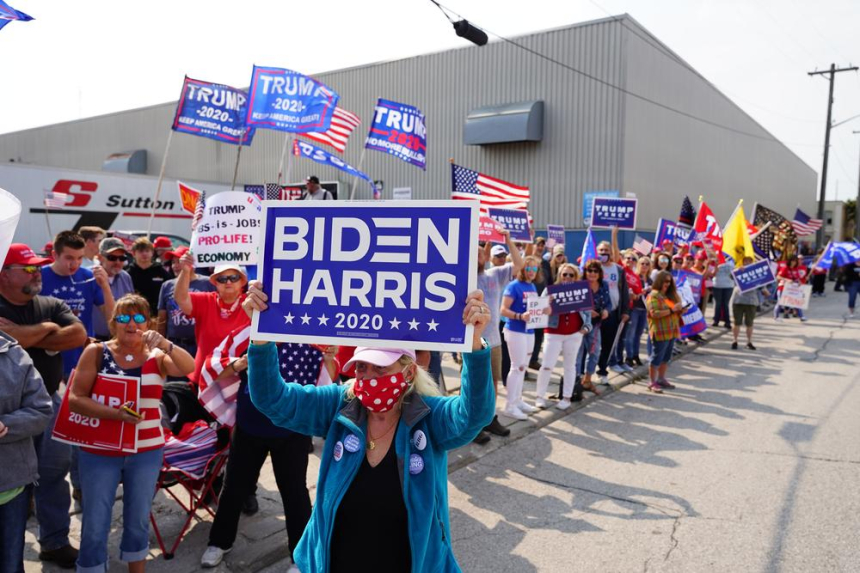 트럼프, 해리스 집회 사진 조작 주장에 논란