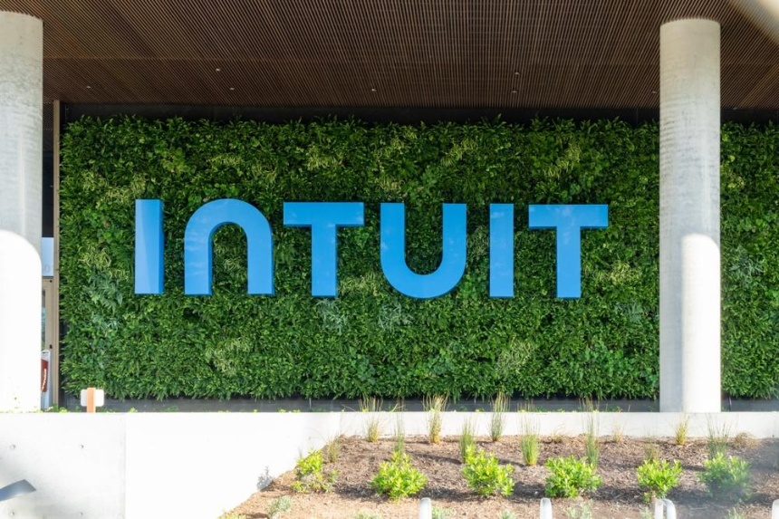  인튜잇(Intuit), 2025년 실적 전망 상회에 주가 소폭 상승