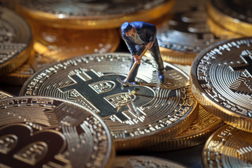 비트코인 가격 하락, 채굴자 수익 감소 등