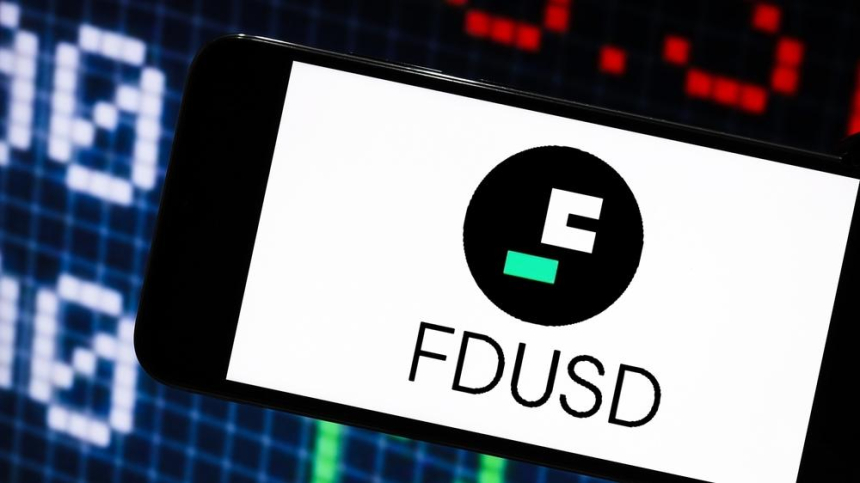 FDUSD의 공급량 급감, 암호화폐 시장의 장기 전망 의문 제기