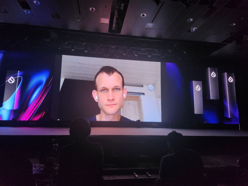 비탈릭 부테린, 구글 로그인에 긍정적이나 결투에는 부정적 입장