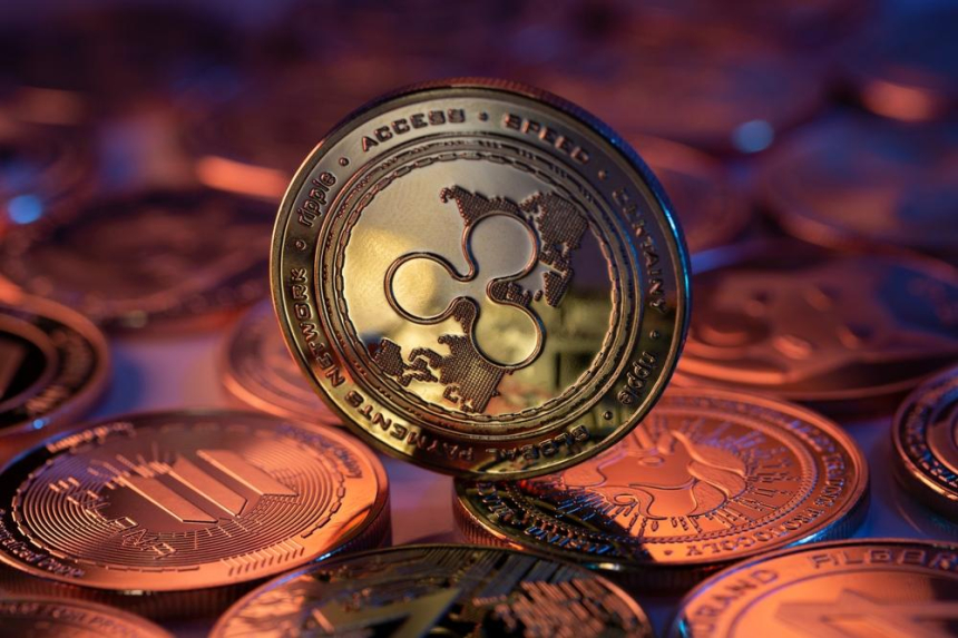 리플 CEO '트럼프 대통령 면담설' 확산에 XRP 가격 급등