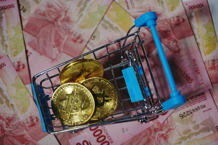 비트코인, 트럼프 당선 힘입어 10만 달러 돌파