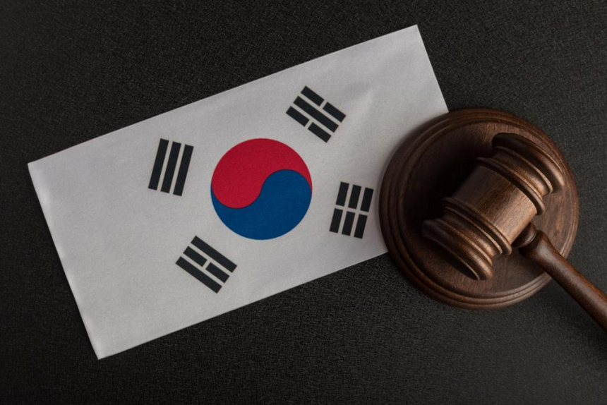  제주교사 학생·학부모 돈 빼돌려 암호화폐에 투자, 2년형 선고