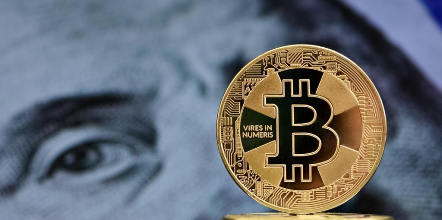  트럼프, 美 정부 비트코인 전략적 비축 공식화… 시장 반응은?