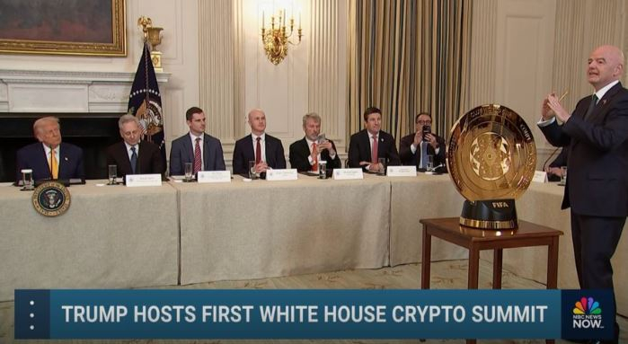  크립토 서밋서 트럼프 한마디에 '142,000% 폭등'… ‘FIFA 코인’ 논란