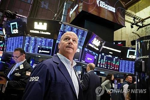 뉴욕증시, 연준 '연내 2회 인하' 유지에 반등…다우 0.9%↑