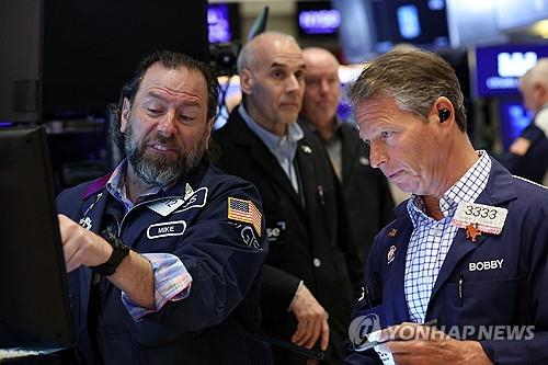  美 증시, 하루 만에 기술주 중심 반등…다우 1,400p↑